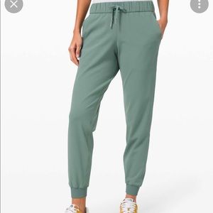 Lululemon On The Fly Jogger Tidewater Teal Sz 6
